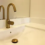 Flh Clerigos Luxury פורטו